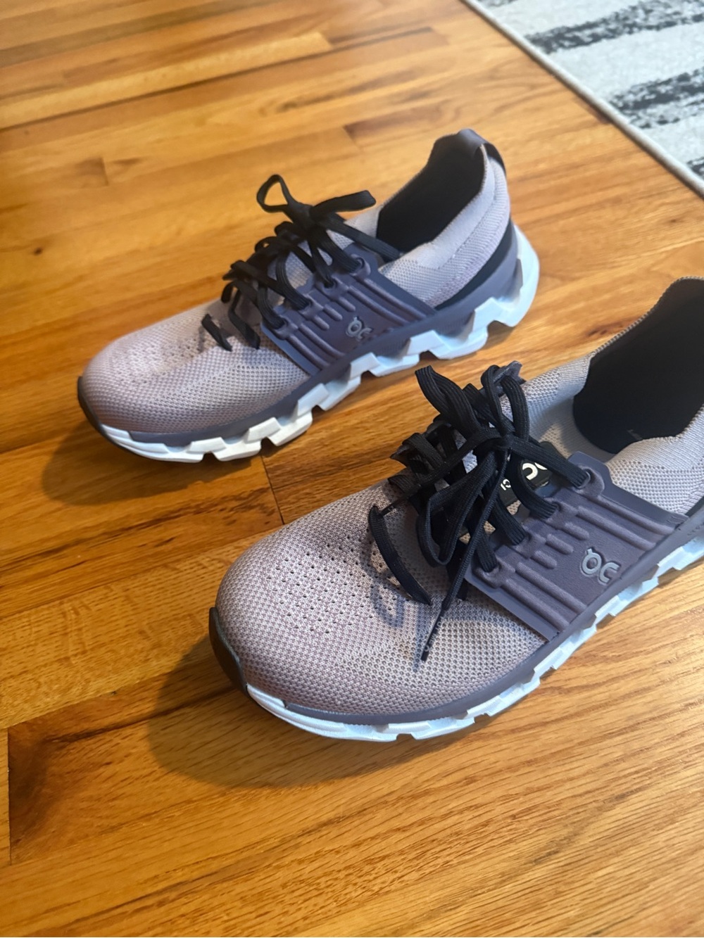 On Running Sneakers in Mauve with Black Insole